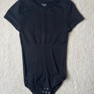 Yummie by Heather Thomson Black Short Sleeve Bodysuit Shapewear